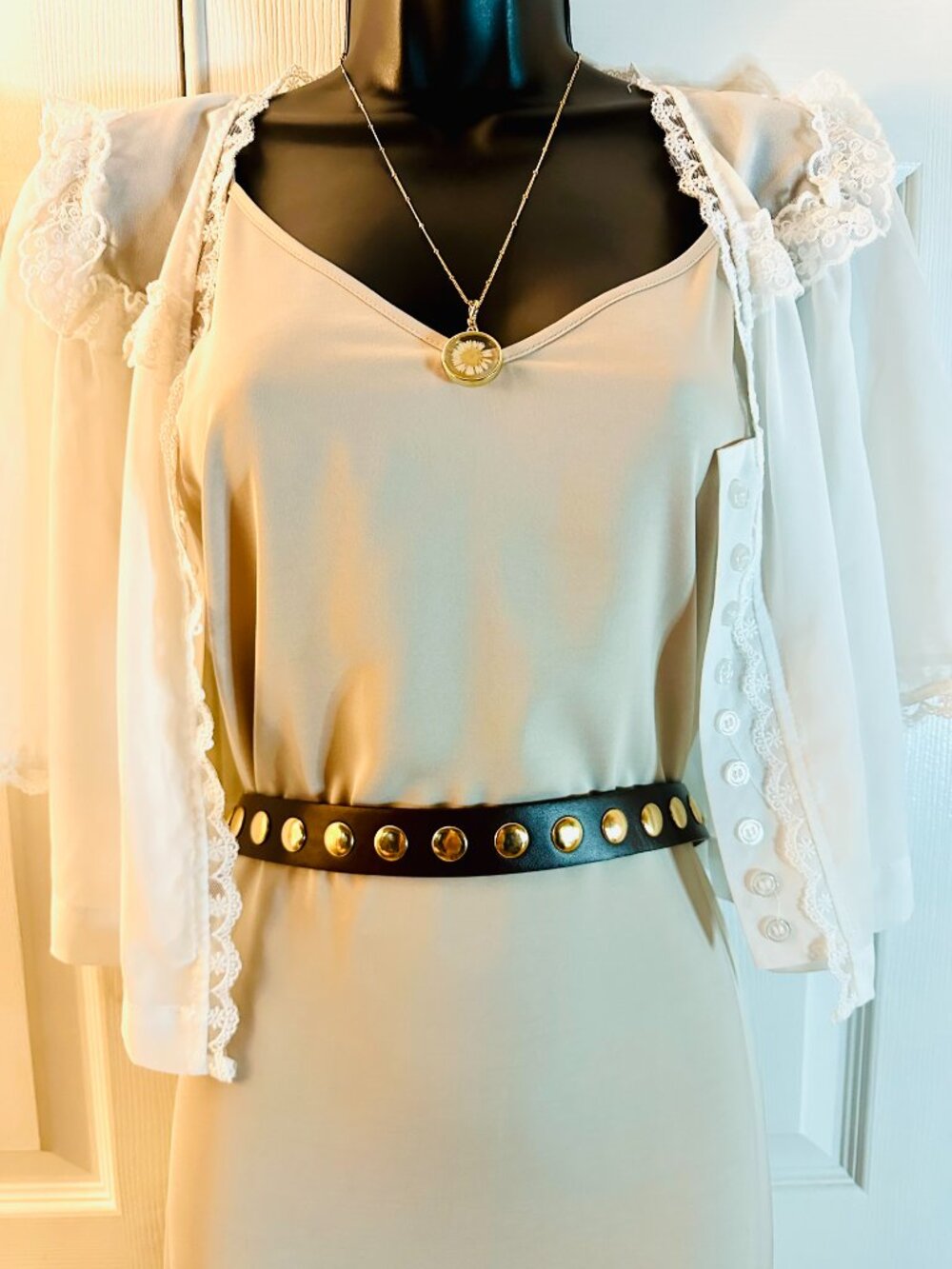 Vintage Style Sheer White Lace Trim Button Down Crop Blouse Small - Picture 2 of 7